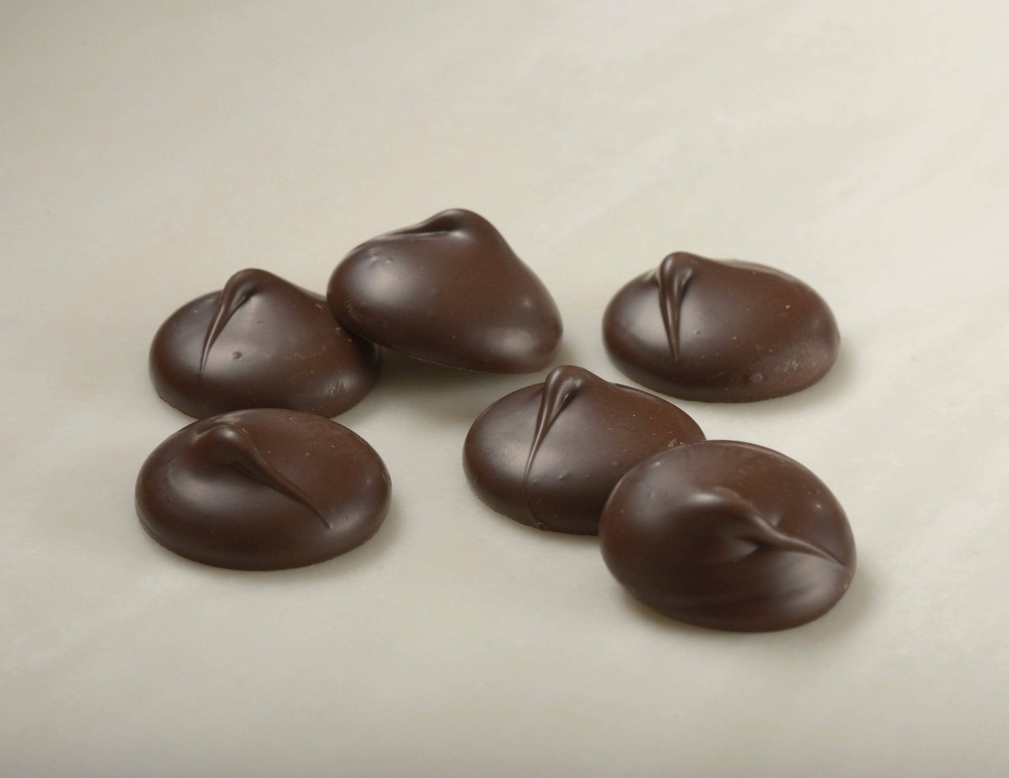 Gourmet dark chocolate drops